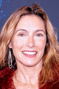 Porträt von Claudia Karvan