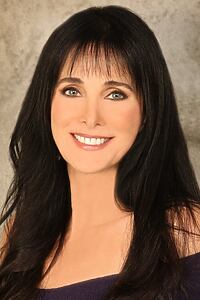 Porträt von Connie Sellecca