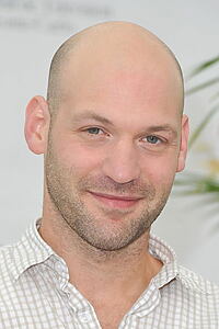 Porträt von Corey Stoll