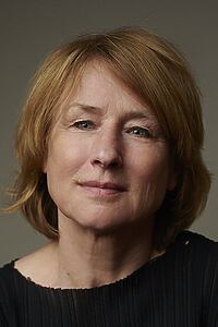 Porträt von Corinna Harfouch