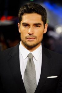 Porträt von D.J. Cotrona