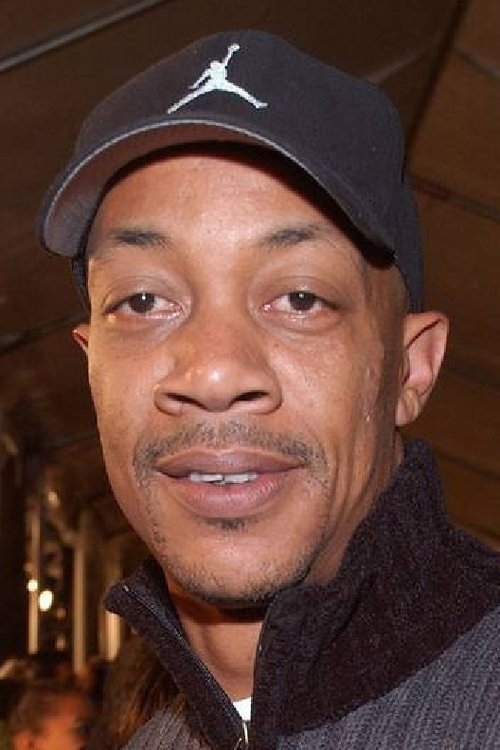 Porträt von DJ Pooh