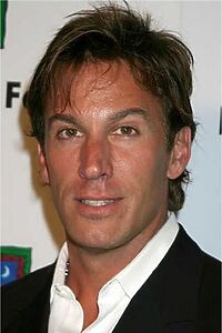 Porträt von Dan Cortese