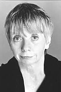 Porträt von Denise Coffey