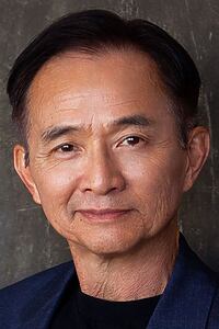 Porträt von Dennis Dun
