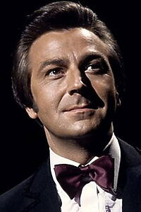 Porträt von Des O'Connor