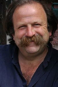 Porträt von Dick Strawbridge