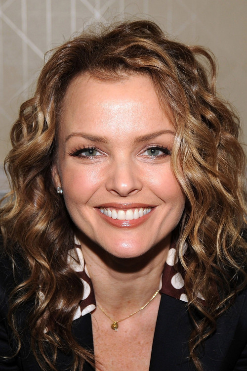 Porträt von Dina Meyer