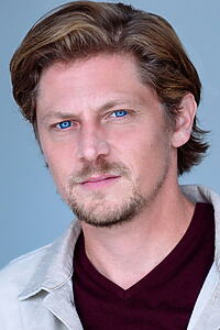 Porträt von Drew James