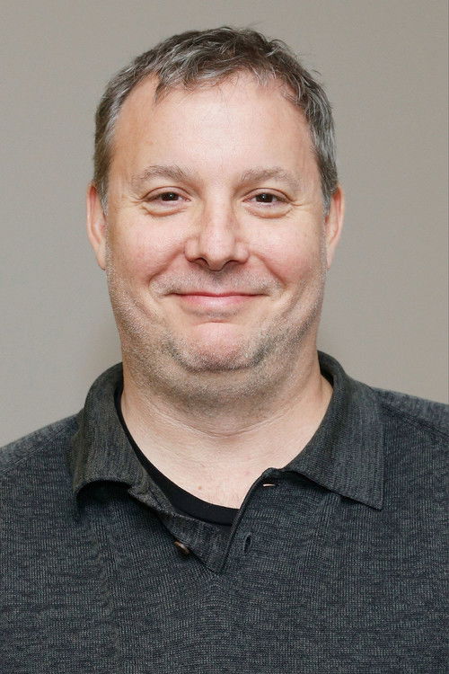 Porträt von Dylan Tichenor