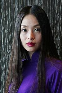 Porträt von Eihi Shiina