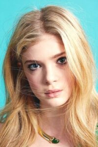 Porträt von Elena Kampouris
