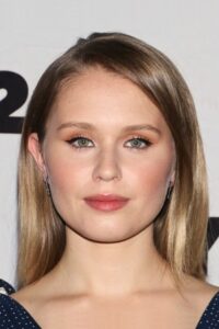 Porträt von Eliza Scanlen