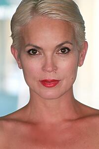 Porträt von Elizabeth Gracen