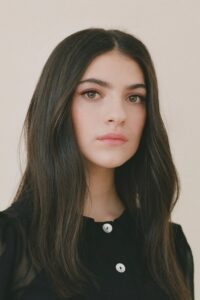Porträt von Ella Rubin