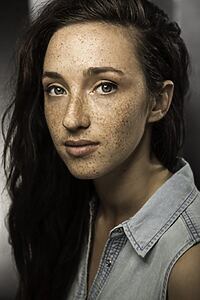 Porträt von Ellie James