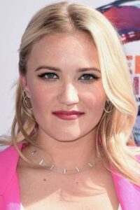Porträt von Emily Osment