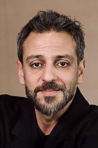 Porträt von Erkan Kolçak Köstendil