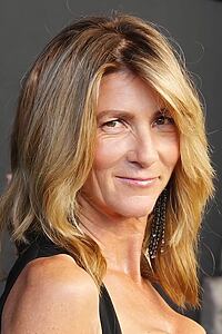 Porträt von Eve Best