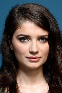 Porträt von Eve Hewson