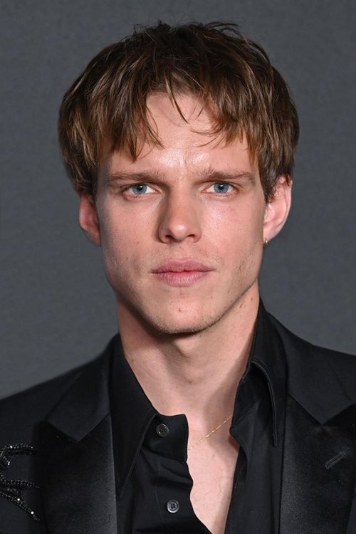 Porträt von Finn Bennett