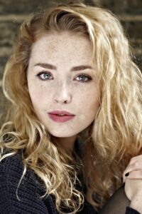 Porträt von Freya Mavor