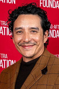 Porträt von Gabriel Luna