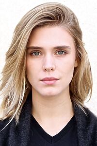 Porträt von Gaia Weiss