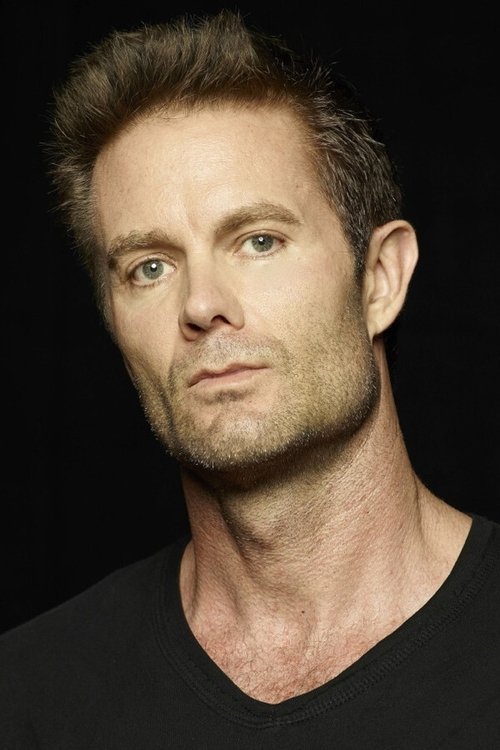 Porträt von Garret Dillahunt