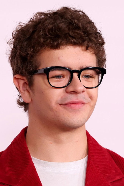 Porträt von Gaten Matarazzo