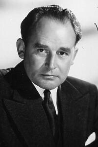 Porträt von Geoffrey Keen