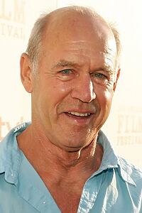 Porträt von Geoffrey Lewis