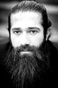 Porträt von Georges Khoukaz