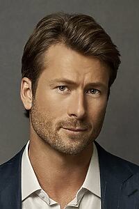 Porträt von Glen Powell