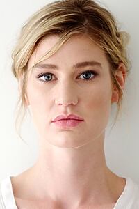 Porträt von Grace Glowicki