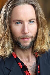Porträt von Greg Cipes