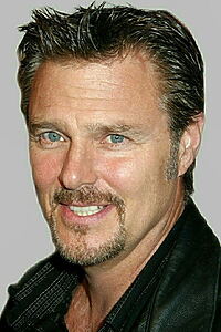 Porträt von Greg Evigan