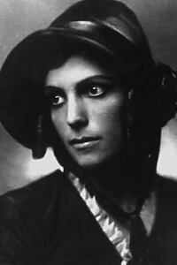 Porträt von Greta Schröder