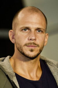 Porträt von Gustaf Skarsgård