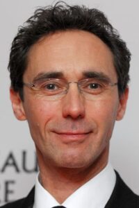 Porträt von Guy Henry