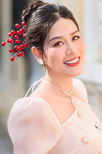 Porträt von Hà Hương