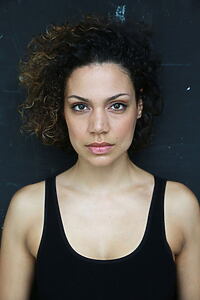 Porträt von Haley Louise Jones