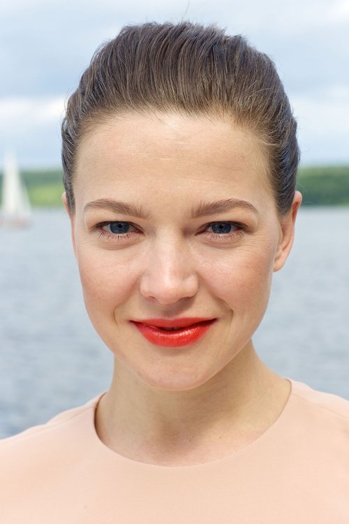 Porträt von Hannah Herzsprung