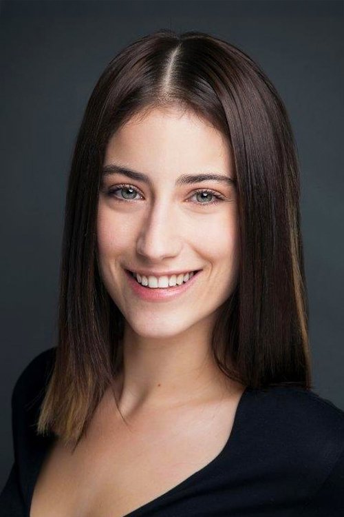 Porträt von Hazal Kaya