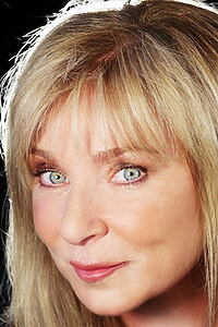 Porträt von Helen Lederer