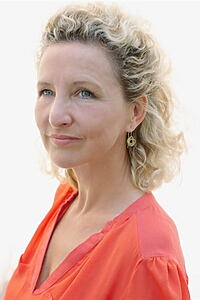 Porträt von Hélène Babu
