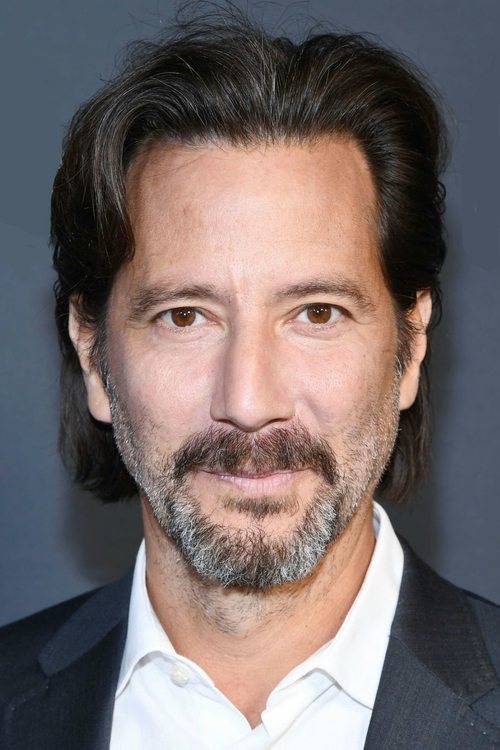 Porträt von Henry Ian Cusick