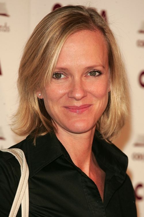Porträt von Hermione Norris