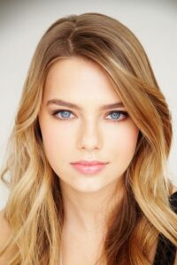 Porträt von Indiana Evans