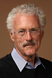 Porträt von Jake Eberts